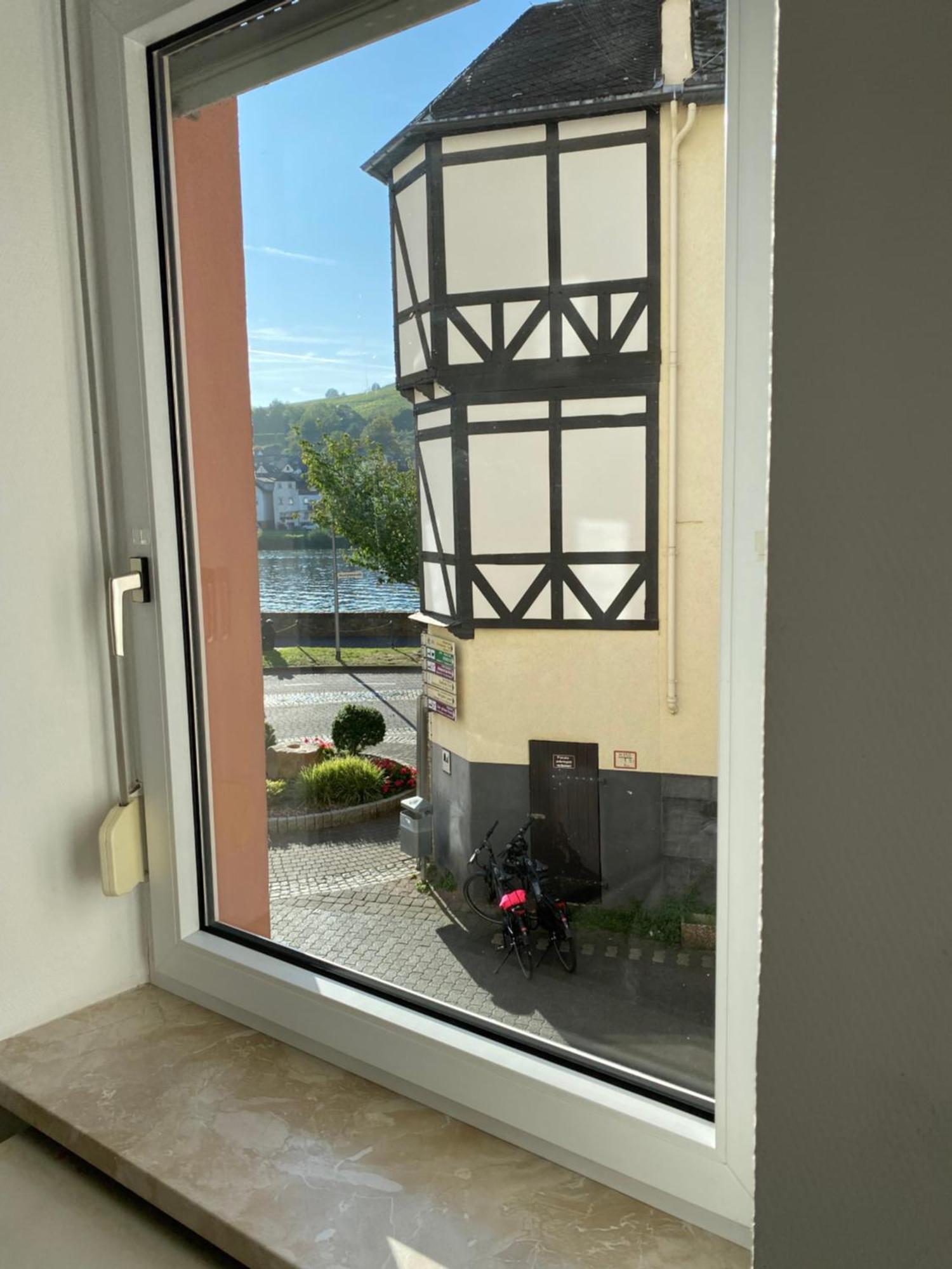 Ferienwohnung Zentral An Der Moselpromenade Zell an der Mosel Luaran gambar